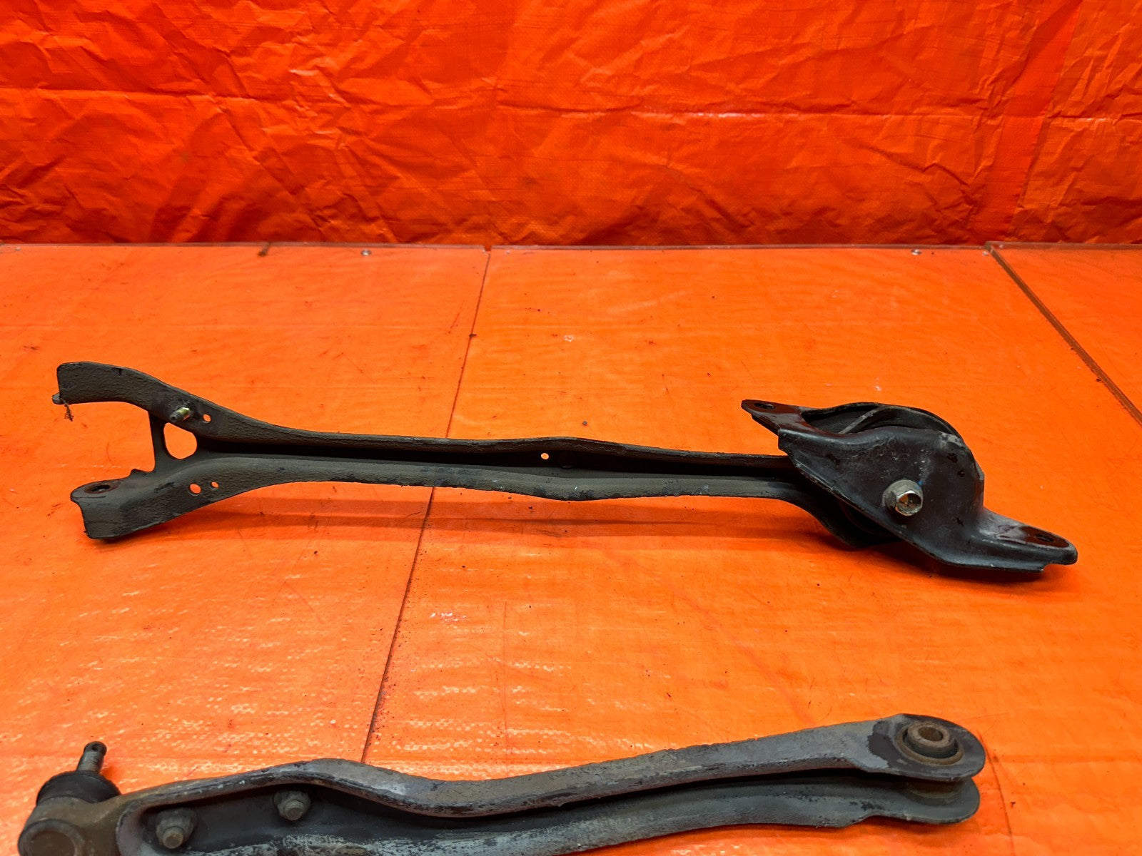 92 96 HONDA PRELUDE LEFT REAR CONTROL ARMS SET OEM FACTORY OE #33215