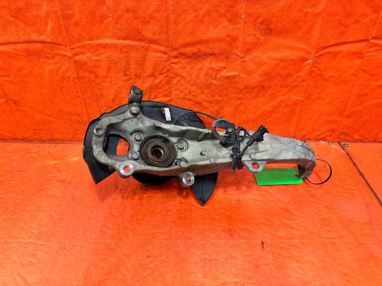 16 24 INFINITI Q50 AWD ALL WHEEL DRIVE   RIGHT FRONT SPINDLE KNUCKLE HUB OEM 3162