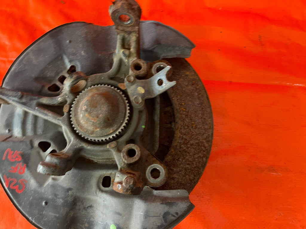 00 09 HONDA S2000 AP1 AP2   PASSENGER RIGHT FRONT SPINDLE KNUCKLE HUB   OEM OE4
