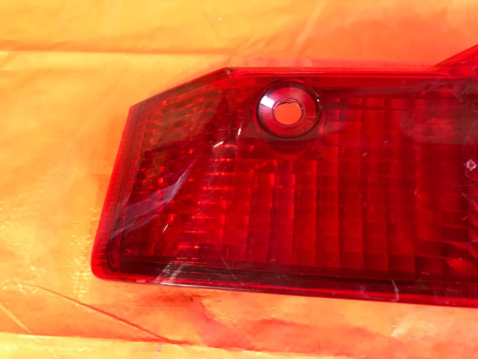 OEM 1998 98 HONDA ACCORD 4 DOOR SEDAN PASSENGER RIGHT INNER TAIL LIGHT TRUNK R4