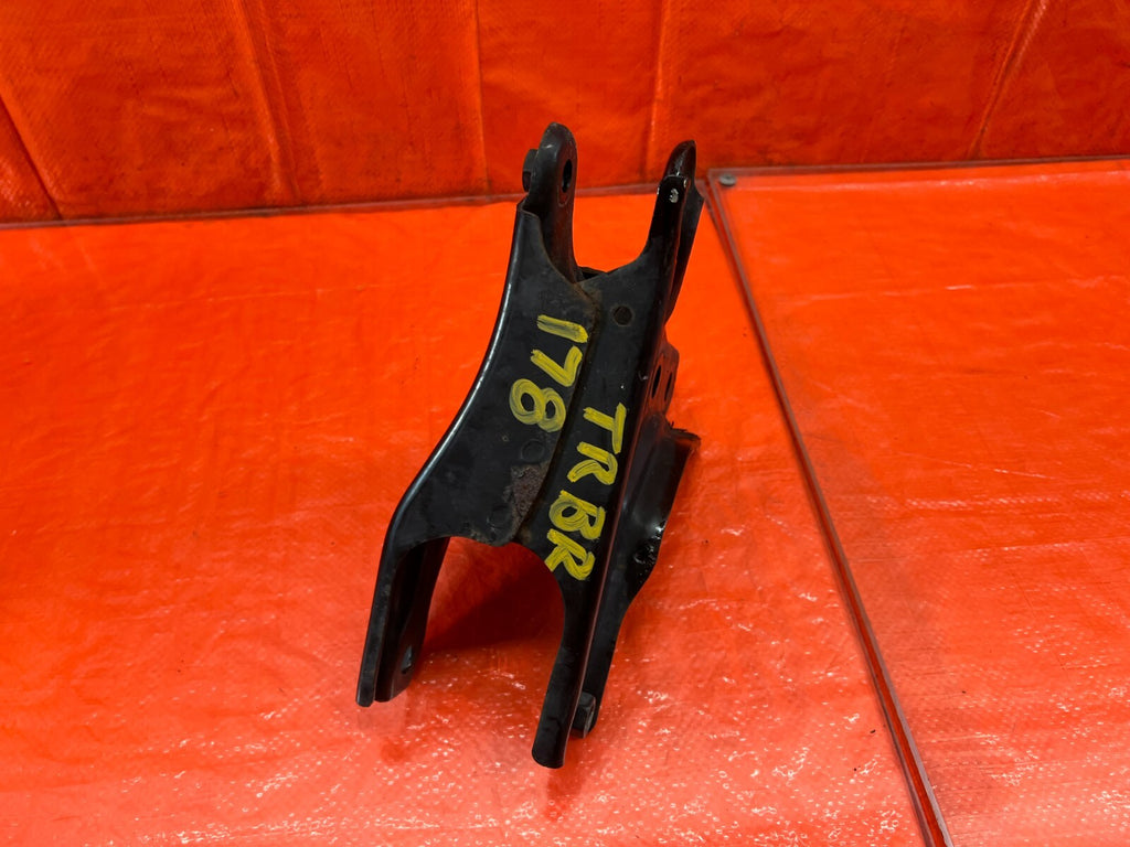 94 01 ACURA INTEGRA   AUTOMATIC   REAR TRANSMISSION BRACKET   OEM #1787