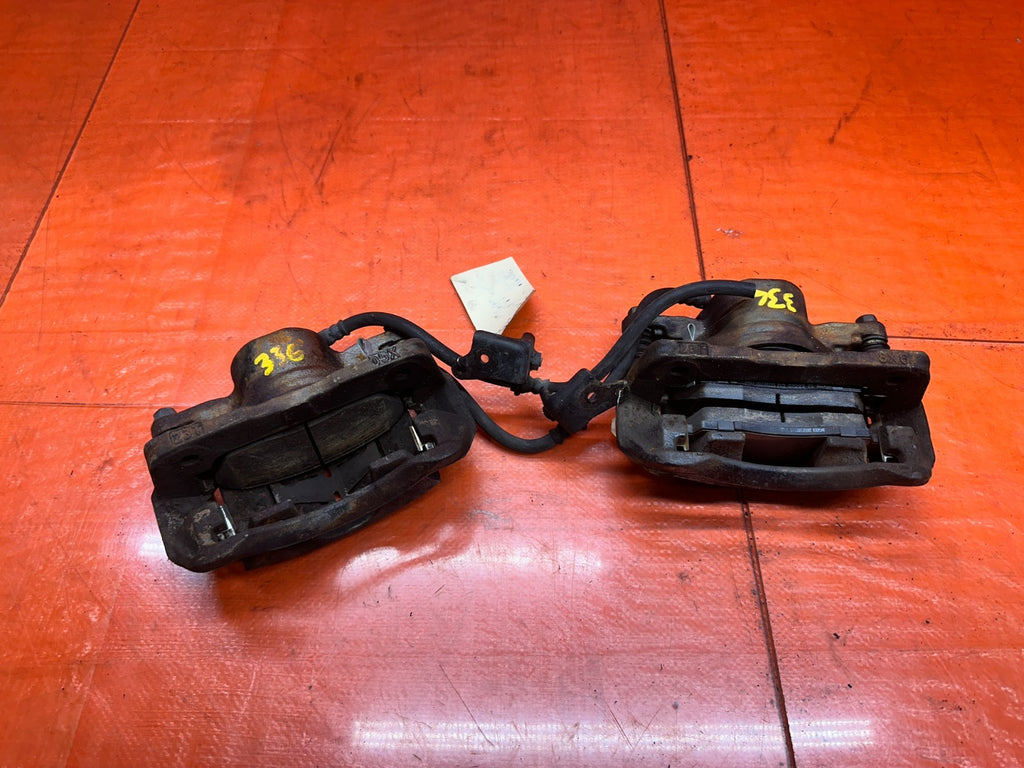97 01 HONDA PRELUDE 2.2L FRONT LEFT RIGHT BRAKE CALIPERS PADS SET OEM #3369