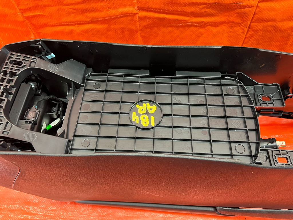18 21 HONDA ACCORD SPORT   ARM REST / CENTER CONSOLE STORAGE COMPARTMENT OEM 18415