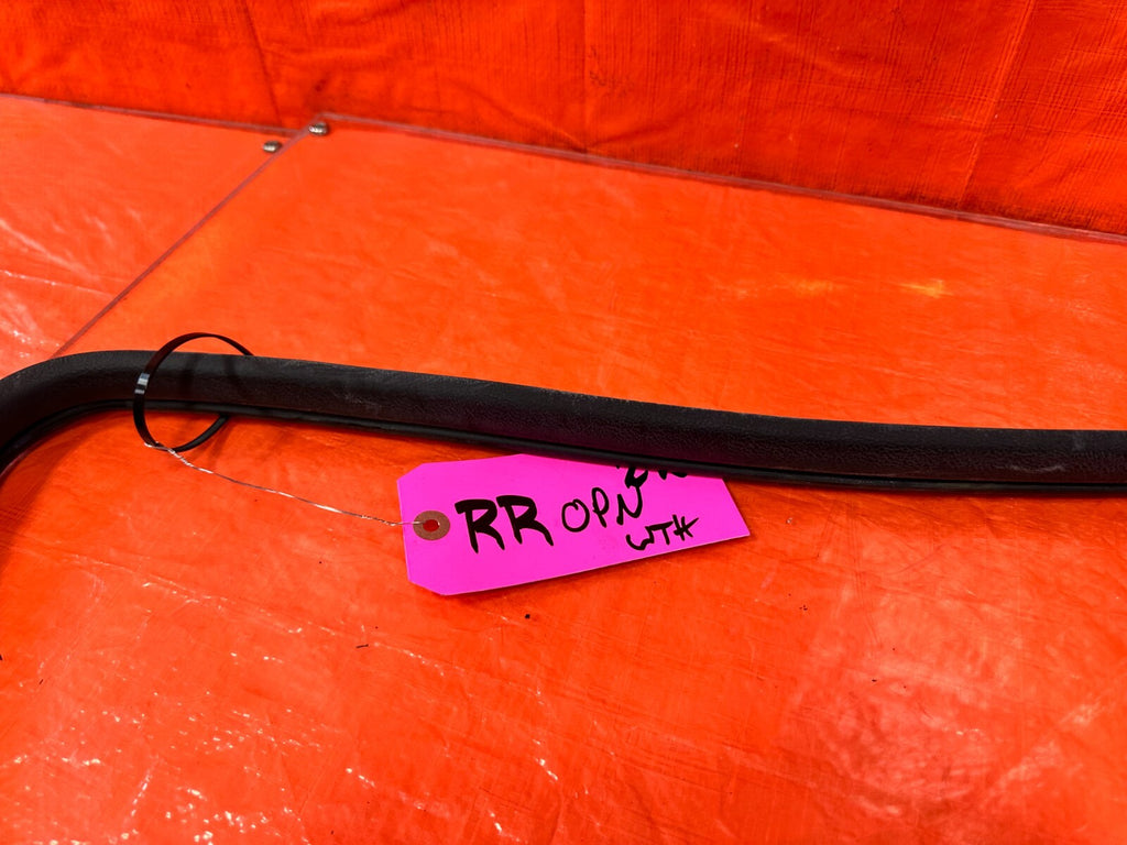 06 11 CIVIC 4D SEDAN   PASSENGER RIGHT REAR DOOR TO CHASSIS OPEN TRIM   OEM #7017