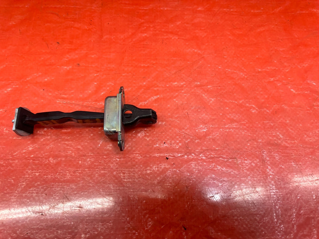 14 20 INFINITI Q50   DRIVER LEFT REAR DOOR CHECKER HINGE ARM STOPPER   OEM #1314