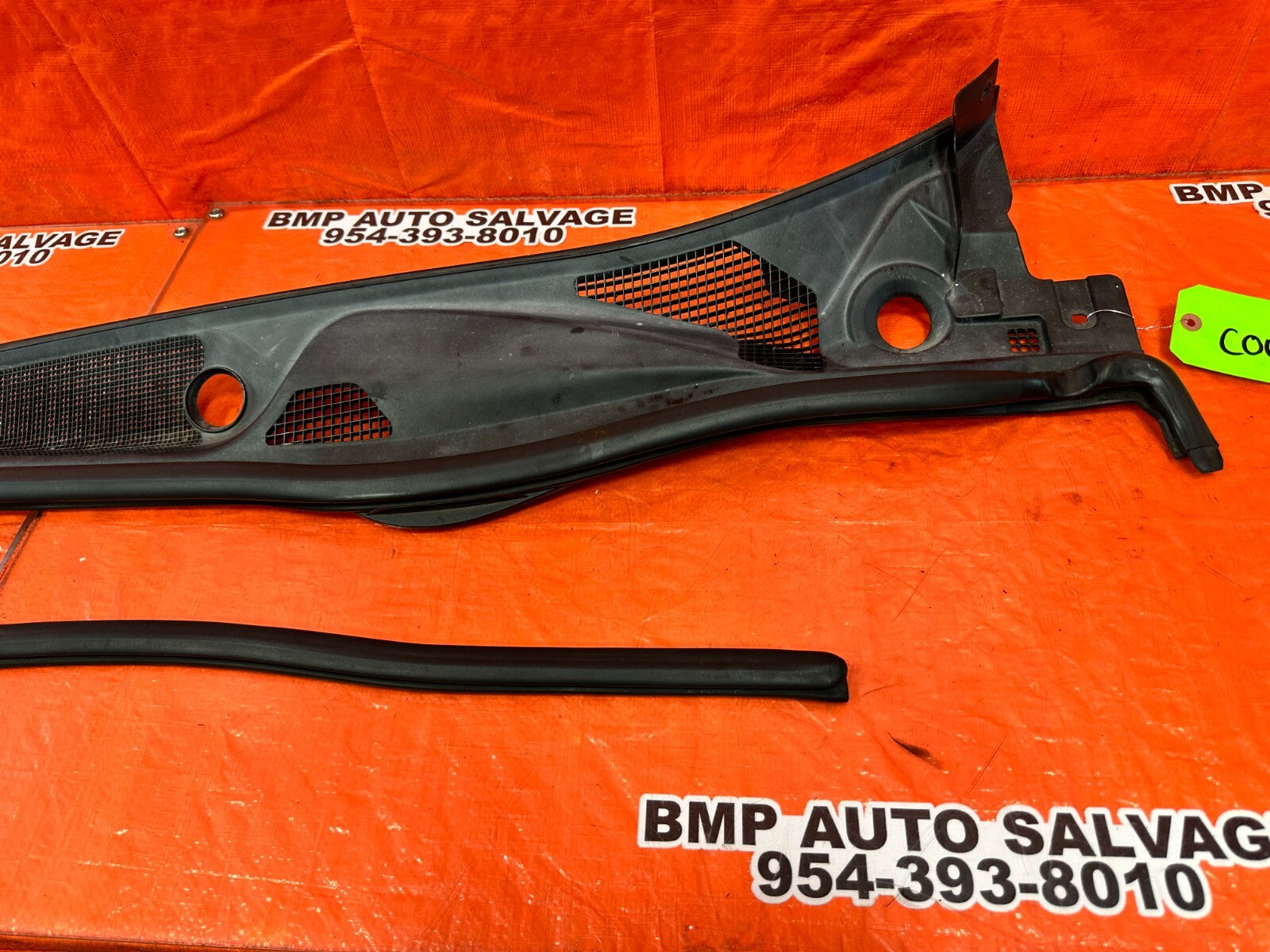 02 10 LEXUS SC430   WINDSHIELD WIPER COWL TRIM PLASTIC   OEM FACTORY #2616