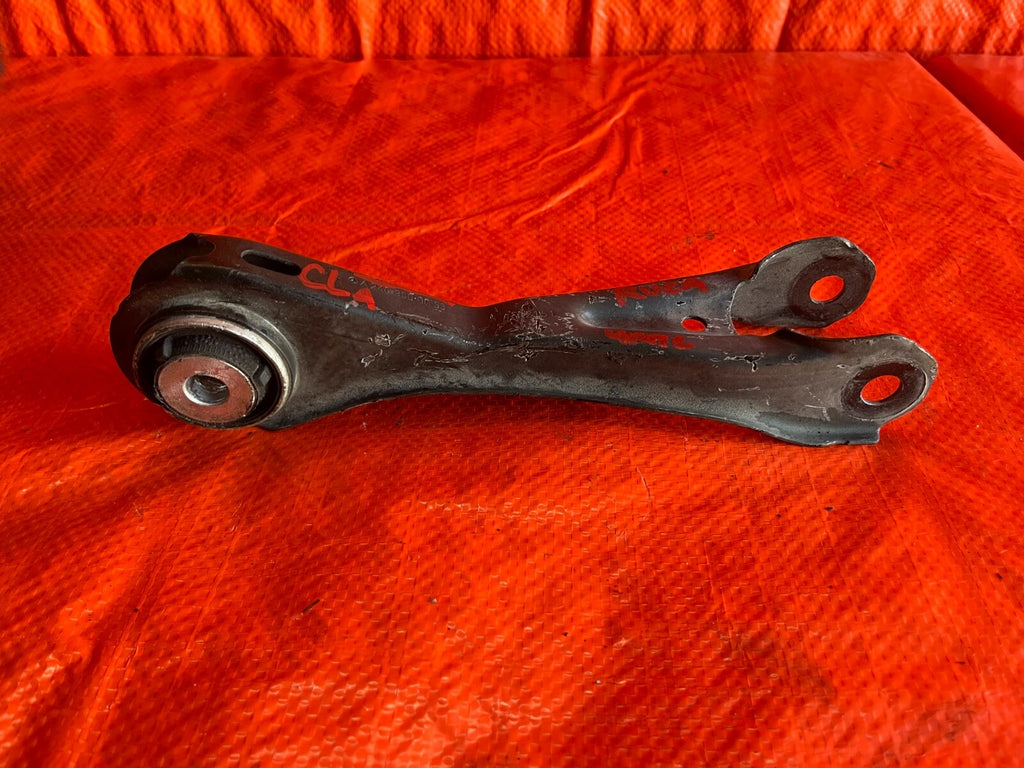OEM 2015 MERCEDES CLA 250 4MATIC / PASSENGER RIGHT REAR LOWER CONTROL ARM / OEM 0