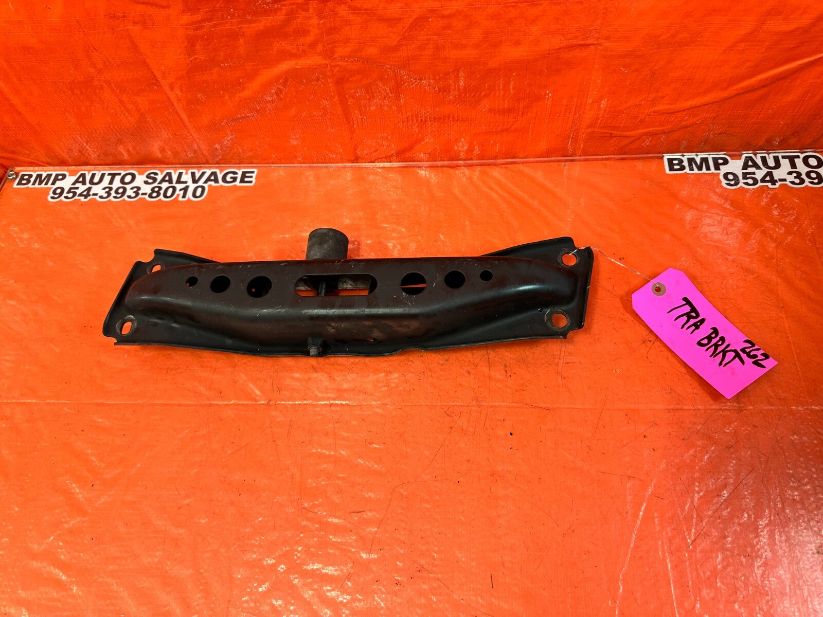 03 09 NISSAN 350Z   AUTOMATIC TRANSMISSION BRACKET   OEM FACTORY #2627