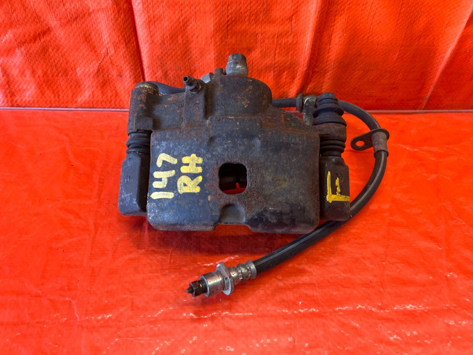 92 94 HONDA CIVIC SI   PASSENGER RIGHT FRONT BRAKE CALIPER   OEM #1475