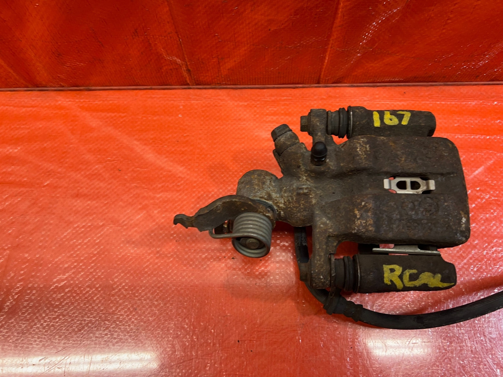 98 02 HONDA ACCORD EX LX 2.3L   PASSENGER RIGHT REAR BRAKE CALIPER   OEM #1675