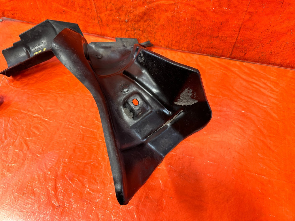 97 98 HONDA PRELUDE   FUEL TANK FILLER NECK SPLASH SHIELD PLASTIC TRIM OEM 3233