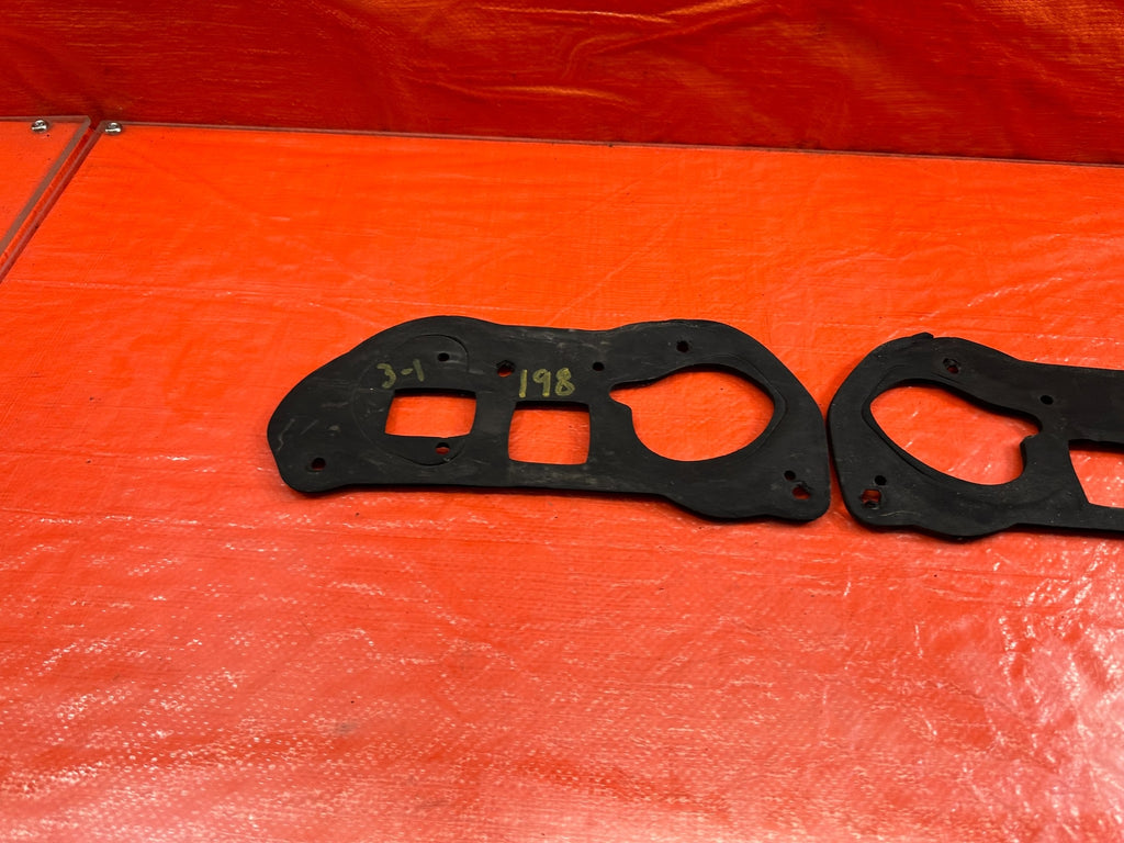 00 01 HONDA S2000   AP1   LEFT AND RIGHT TAIL LIGHT GASKETS SEALERS   OEM #1989