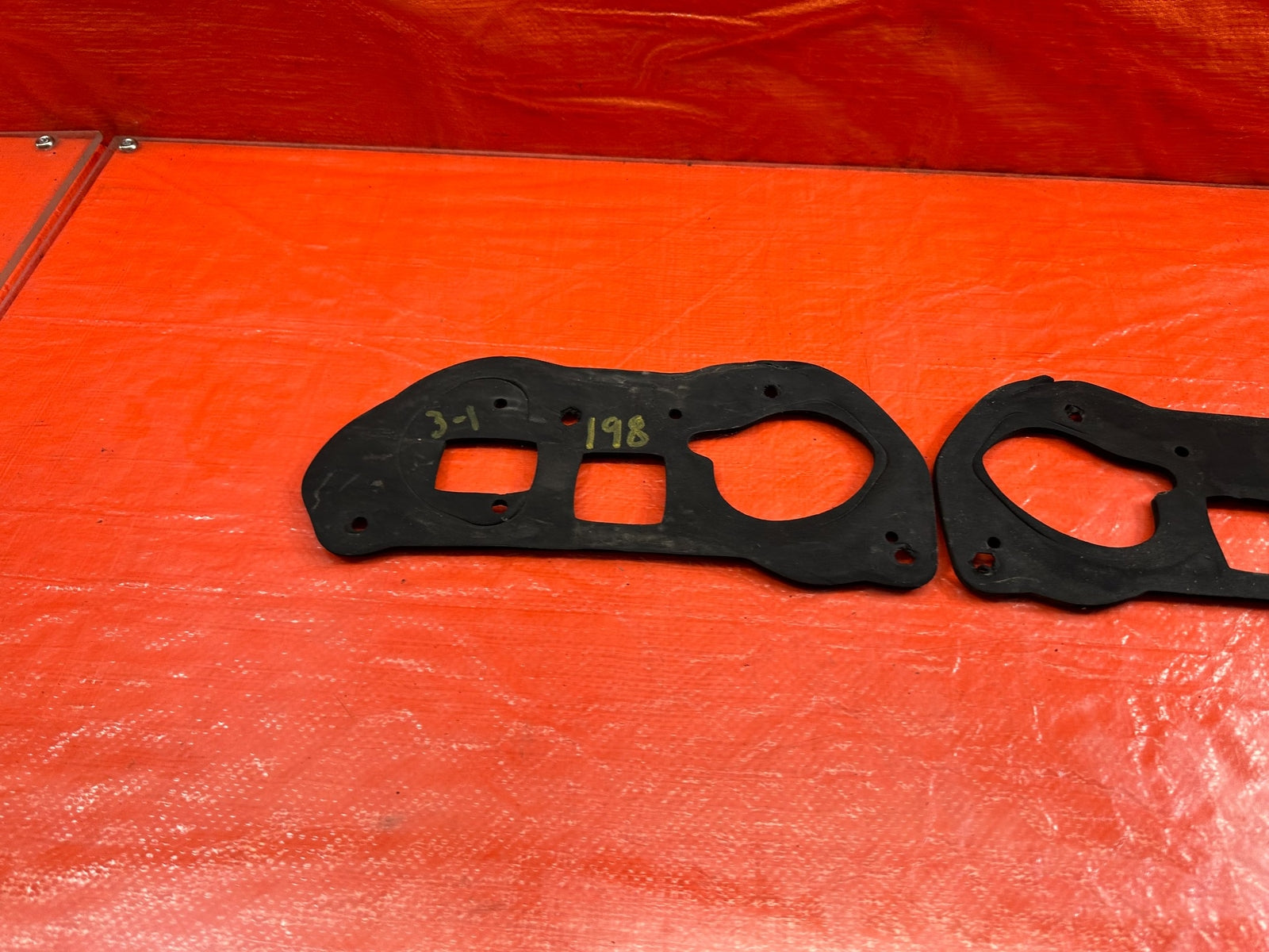 00 01 HONDA S2000   AP1   LEFT AND RIGHT TAIL LIGHT GASKETS SEALERS   OEM #1989