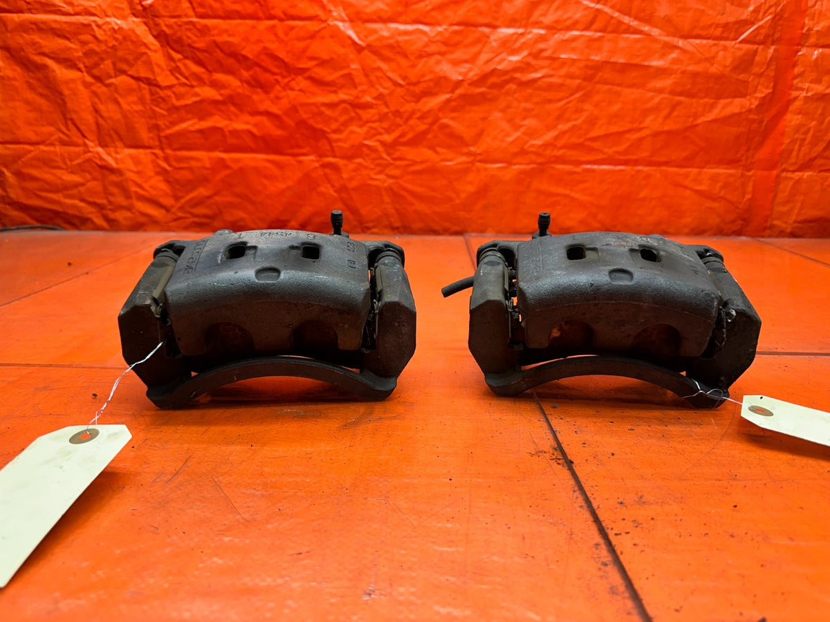 14-15 INFINITI Q50 3.7L FRONT LEFT RIGHT BRAKE CALIPERS SET PAIR ASSEMBLY OEM #36