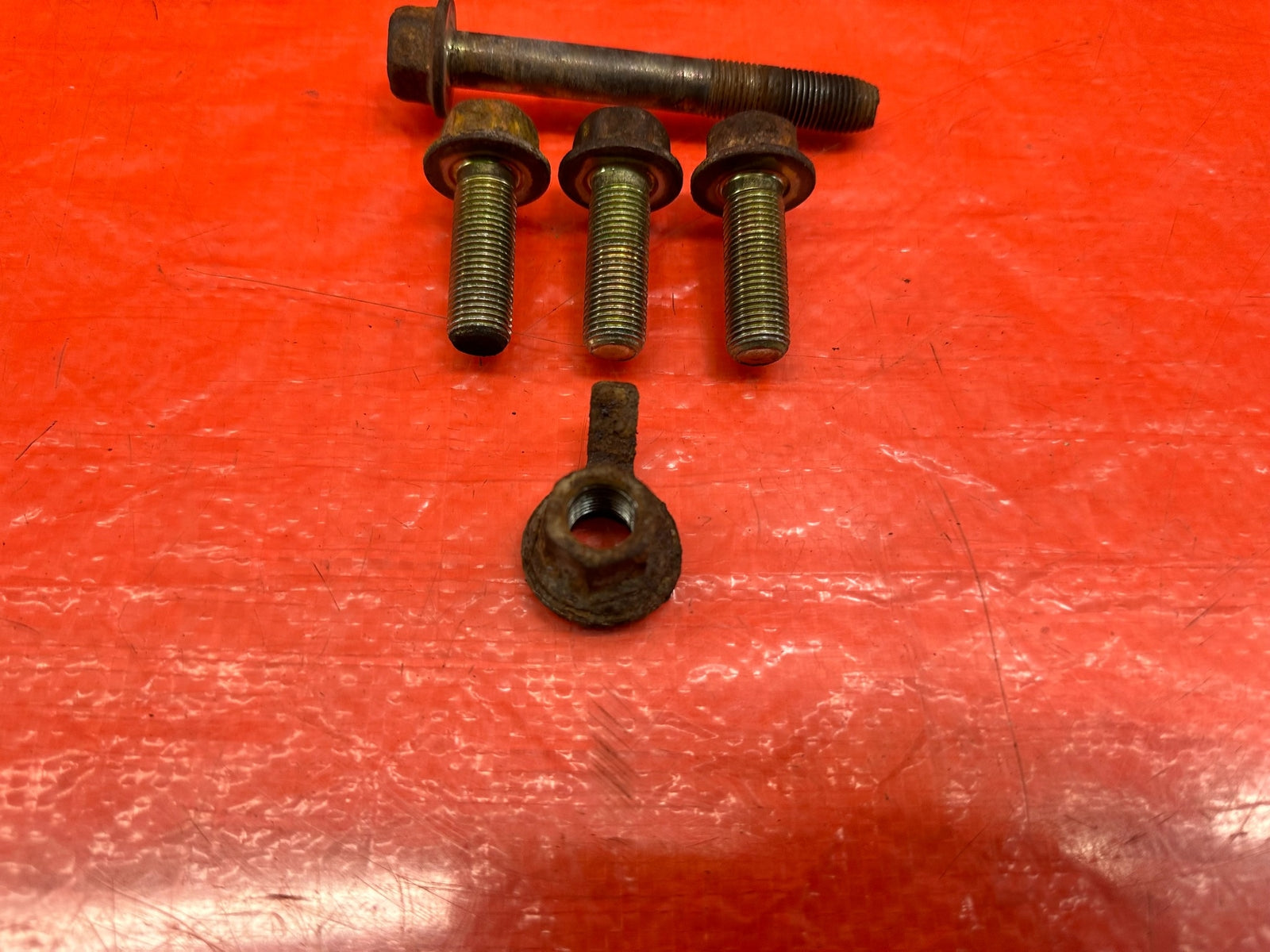 02 05 HONDA CIVIC SI EP3 HATCH   FRONT TRANSMISSION MOUNT BOLTS HARDWARE OEM 2304