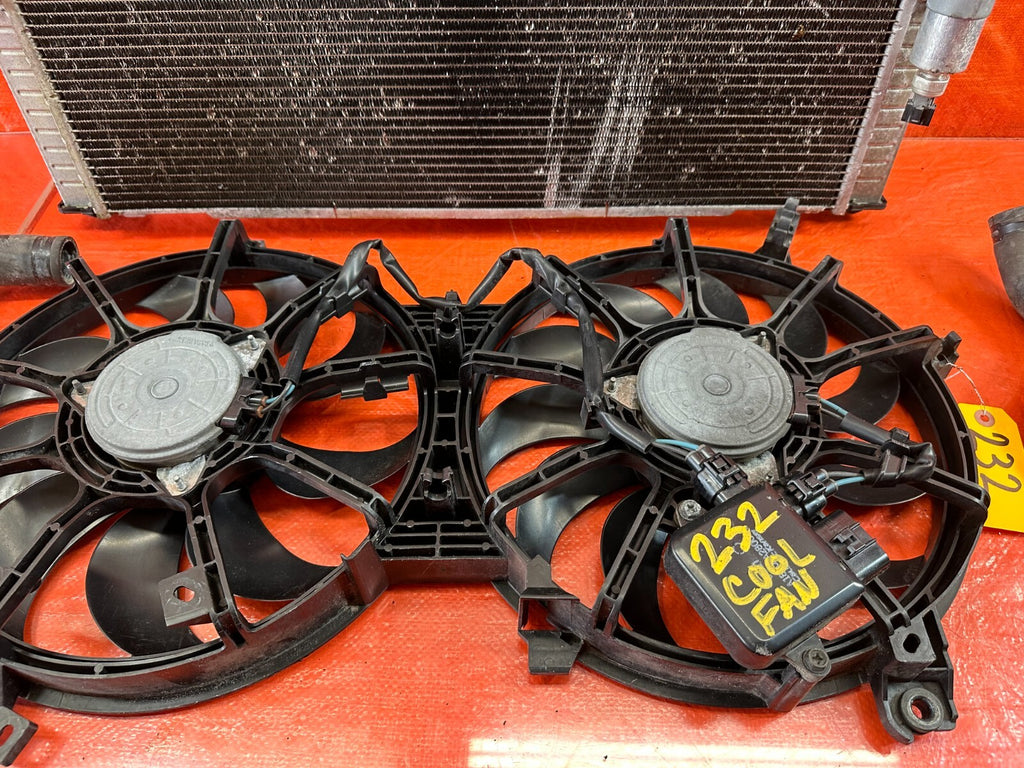 08 15 INFINITI G37 Q60   6 SPEED MANUAL RADIATOR W/ FANS & HOSES   OEM #2323