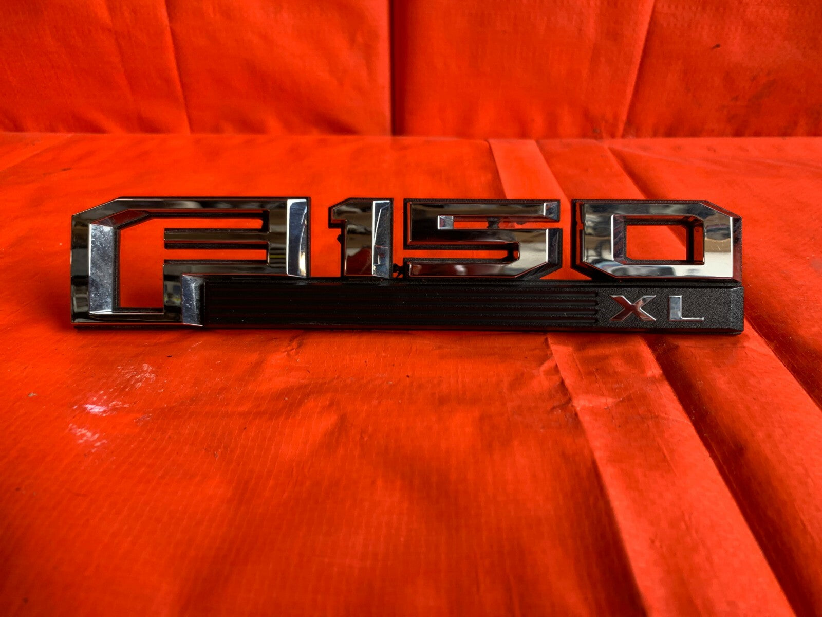 OEM 2015 2016 2017 2018 2019 FORD F150 XL   DRIVER LEFT EMBLEM BADGE0