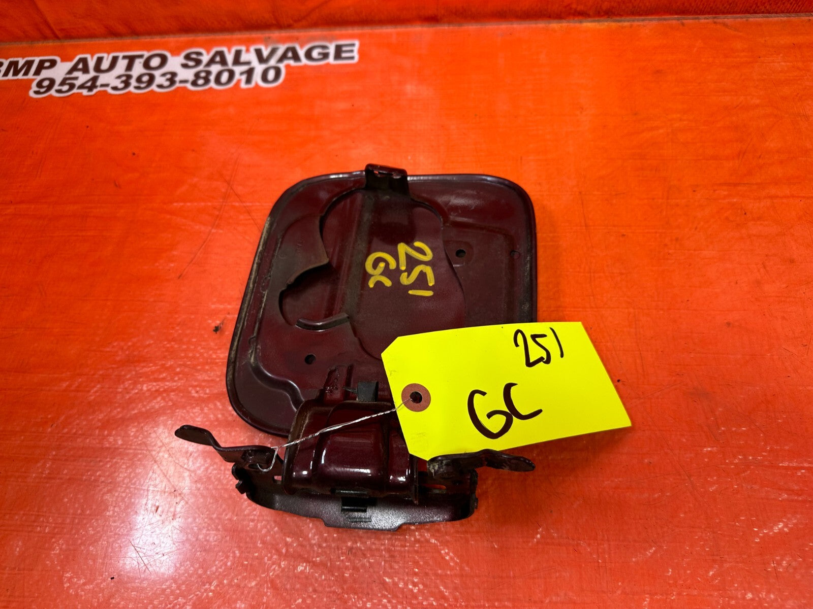 08 12 HONDA ACCORD SEDAN   GASOLINE GAS FUEL LID COVER   RED   OEM #2514