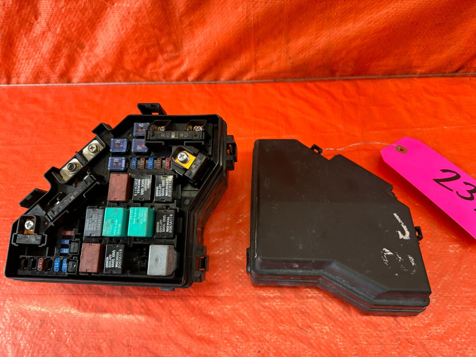 OEM 2008 08 HONDA CIVIC SI COUPE FUSE BOX EXTERIOR ENGINE BAY UNDER HOOD OEM 2373