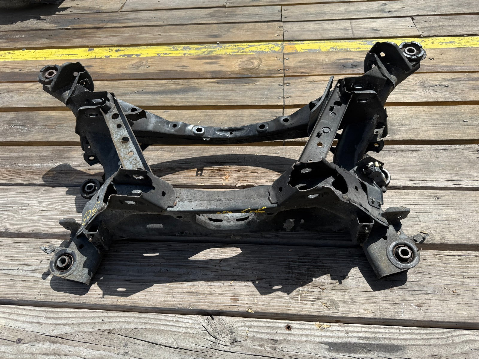 04 11 MAZDA RX8 RX 8   REAR SUB FRAME CROSSMEMBER MOUNTING BRACKETS   OEM 30314