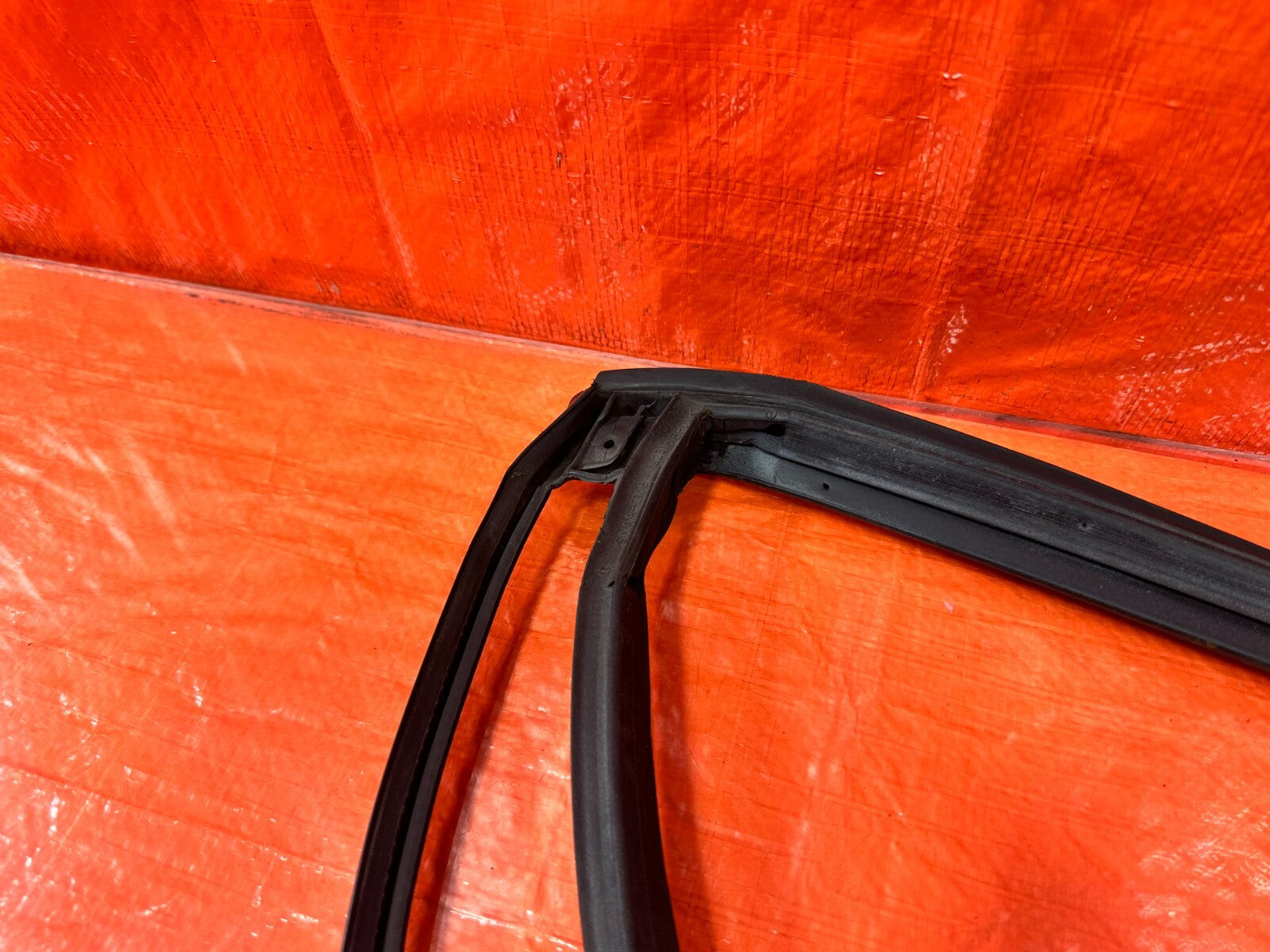 06 11 CIVIC 4D SEDAN DRIVER LEFT REAR DOOR WEATHER STRIP TRIM SEAL GASKET #28211