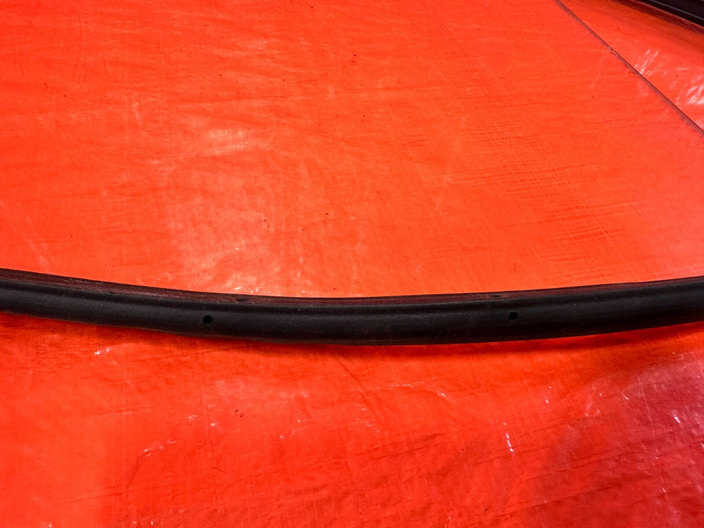 04 08 ACURA TSX   DRIVER LEFT REAR DOOR WEATHER STRIP TRIM SEAL GASKET OEM 27510