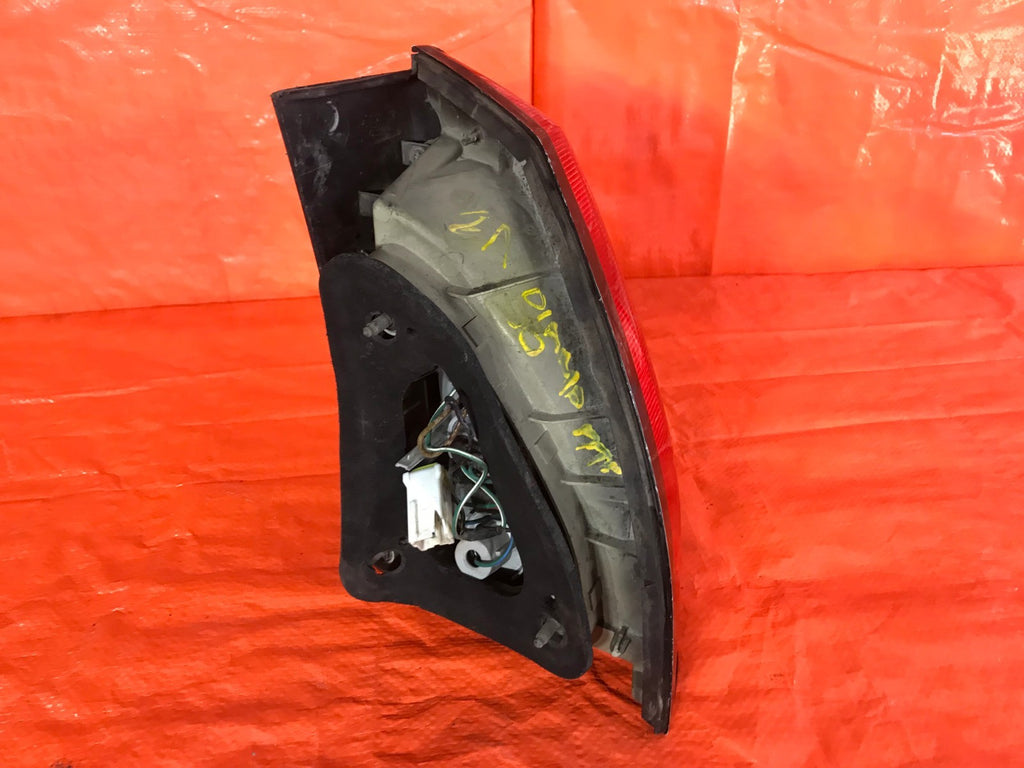 OEM 2004 04 MITSUBISHI DIAMANTE DRIVER LEFT TAIL LIGHT LAMP L LH5