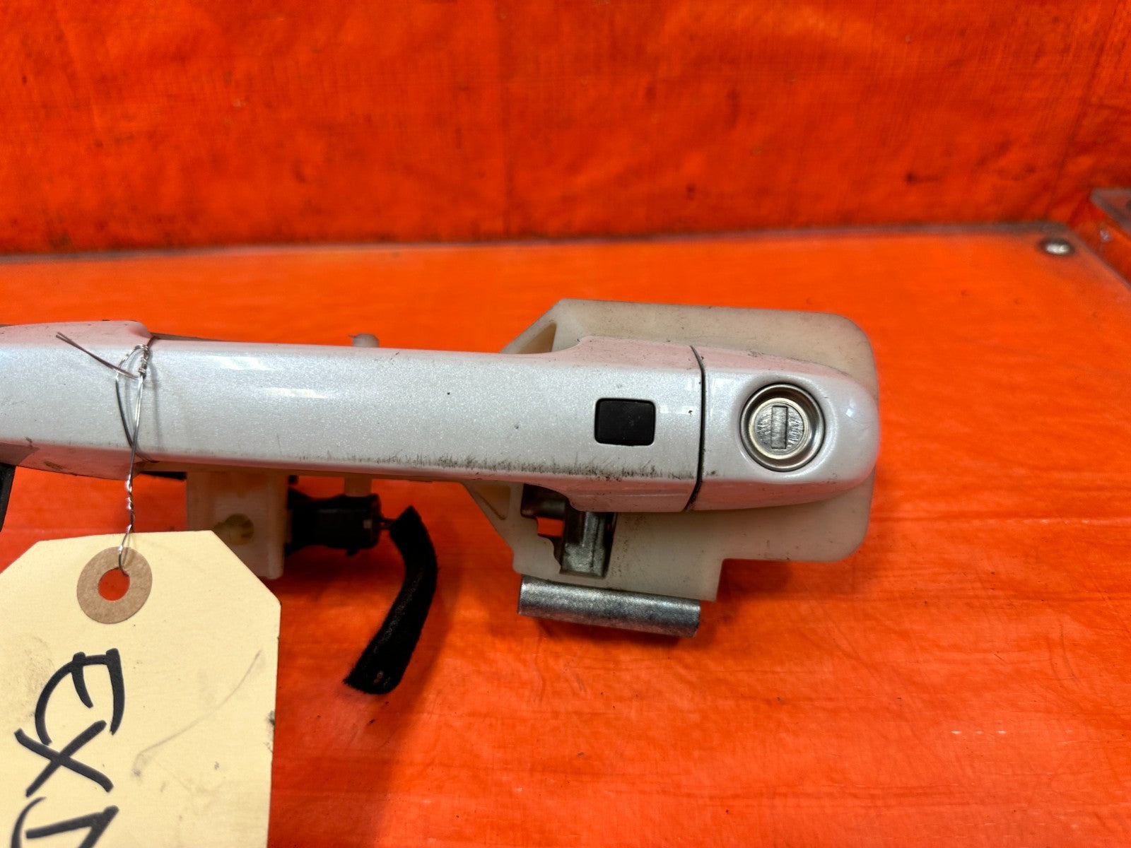 14 16 HYUNDAI GENESIS COUPE   LEFT EXTERIOR DOOR HANDLE   W/ SMART KEY   OEM 3262