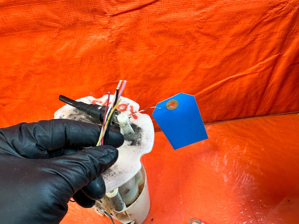 08 15 INFINITI G37 & Q60   2D COUPE   GASOLINE GAS FUEL PUMP SENDING UNIT OEM4