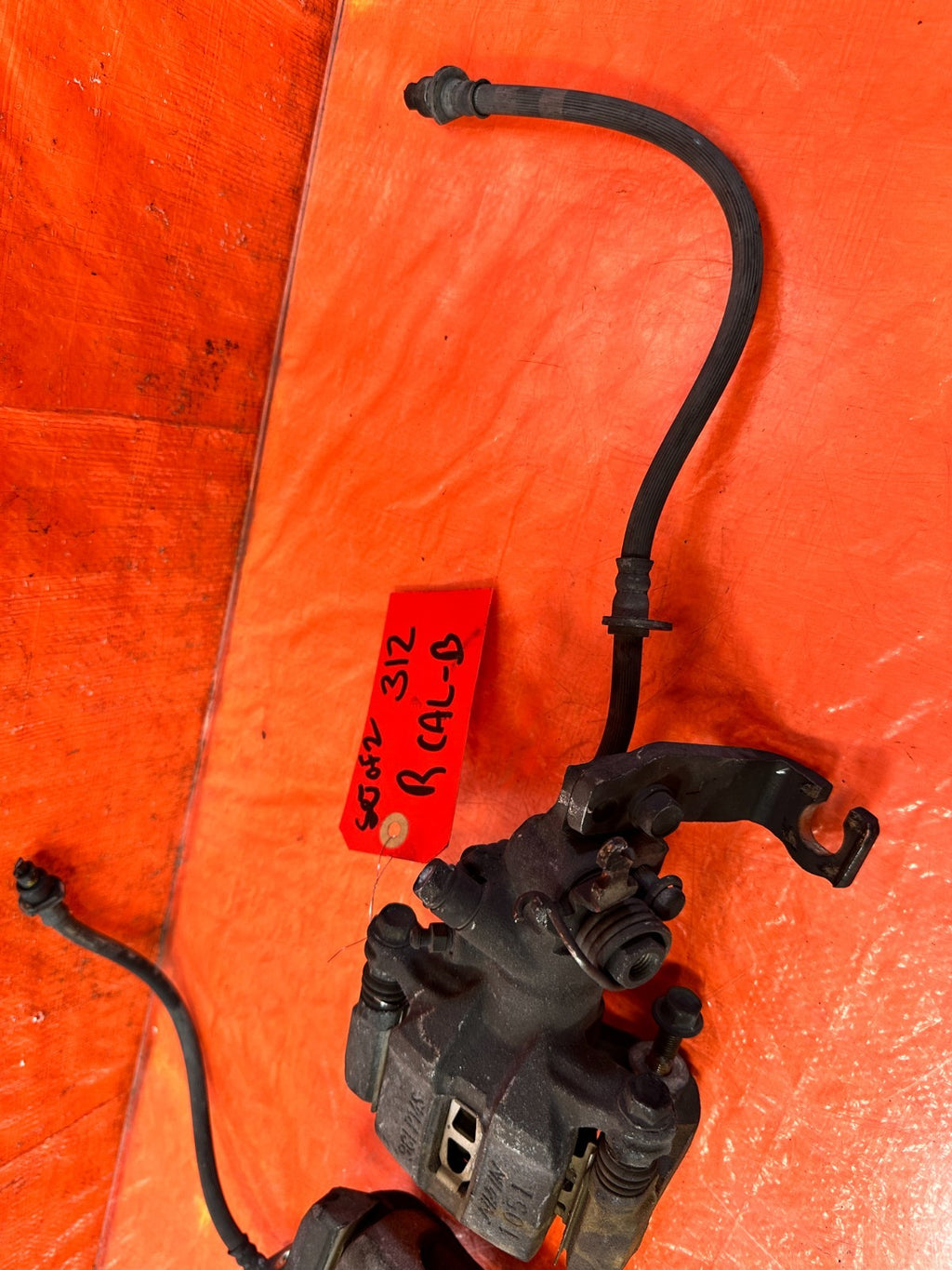 04 08 ACURA TSX   LEFT AND RIGHT REAR BRAKE CALIPERS   OEM FACTORY #3121