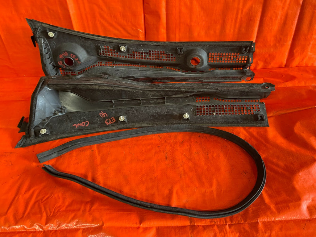 02 05 HONDA CIVIC SI EP3 HATCHBACK   WINDSHIELD WIPER COWL TRIM LEFT RIGHT OEM  6