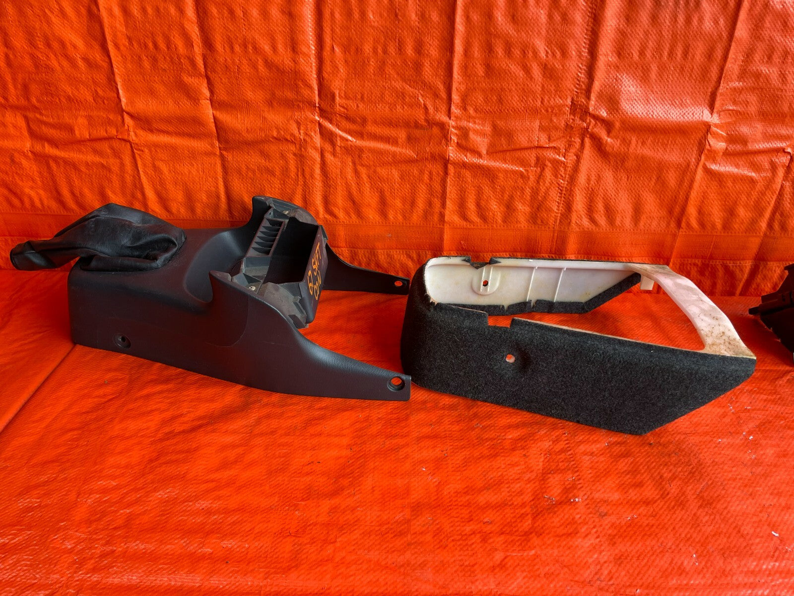 99 01 HONDA CR V CRV 5 SPEED MANUAL STICK SHIFT CENTER SHIFTER CONSOLE OEM #679