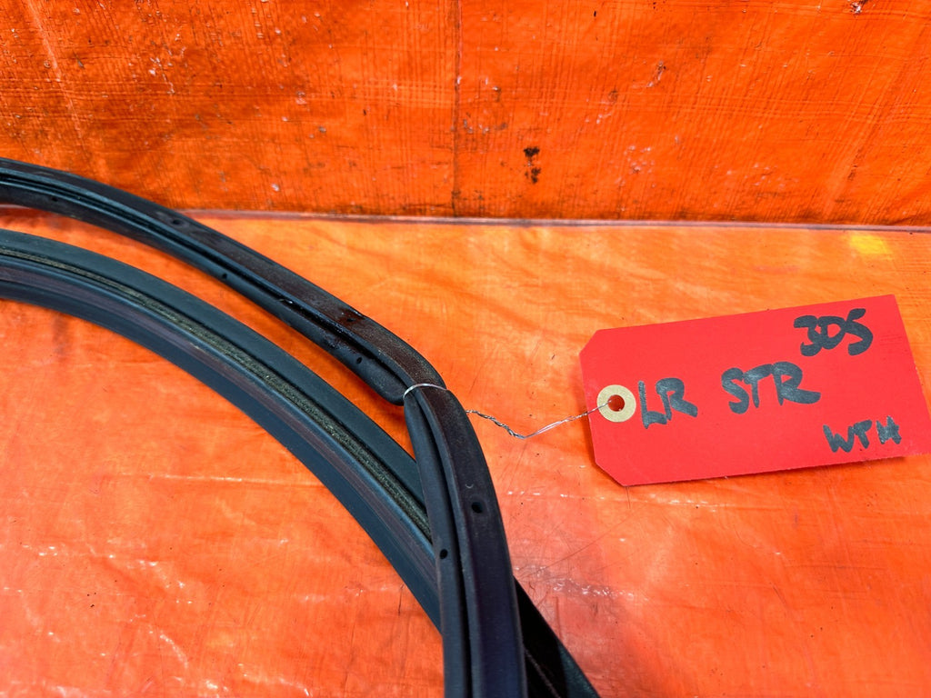 09 14 ACURA TSX   DRIVER LEFT REAR DOOR   WEATHER STRIP TRIM SEAL GASKET OEM 3052
