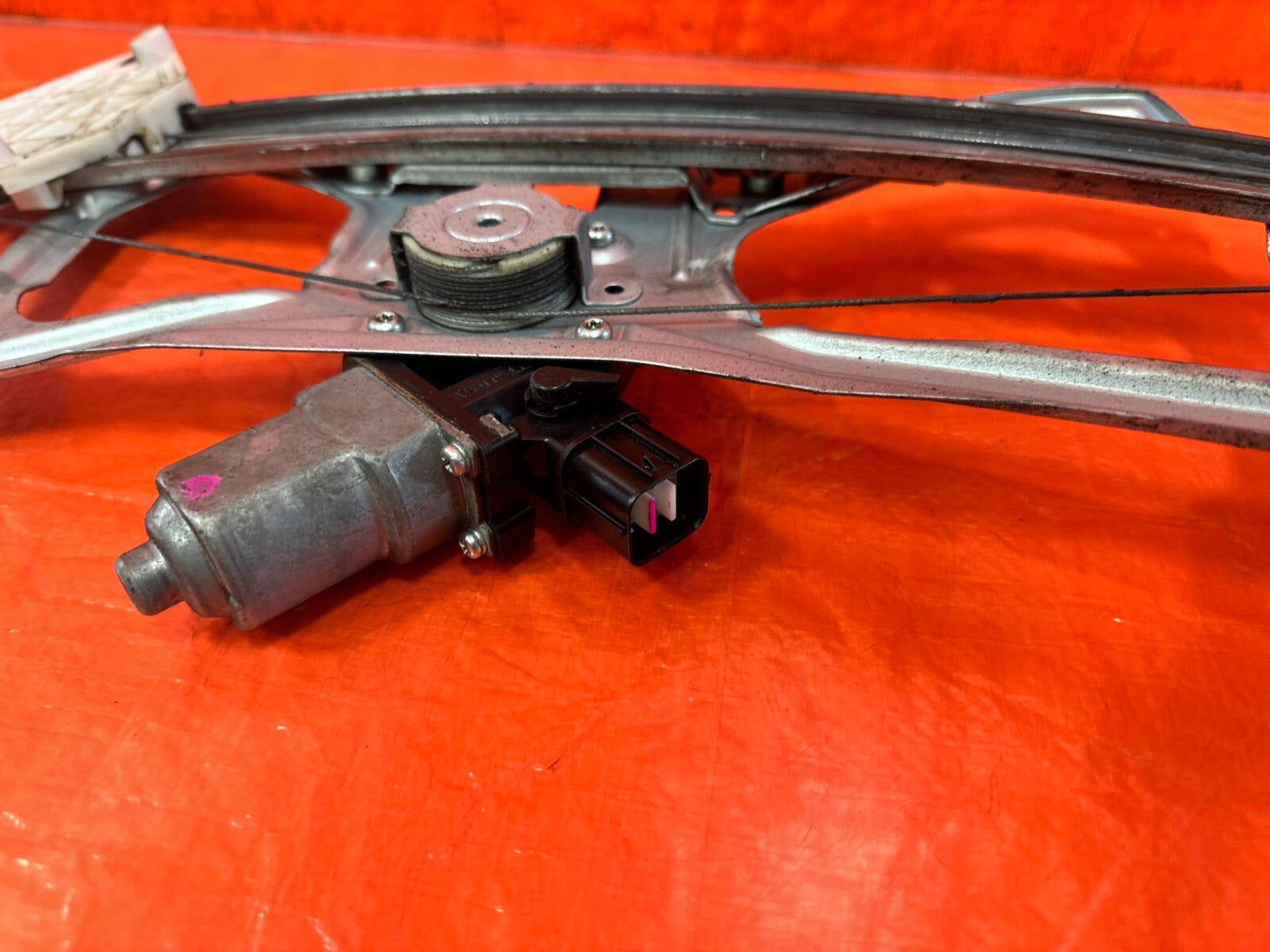06 11 HONDA CIVIC SEDAN 4 DOOR   DRIVER LEFT FRONT   WINDOW REGULATOR   OEM #2825