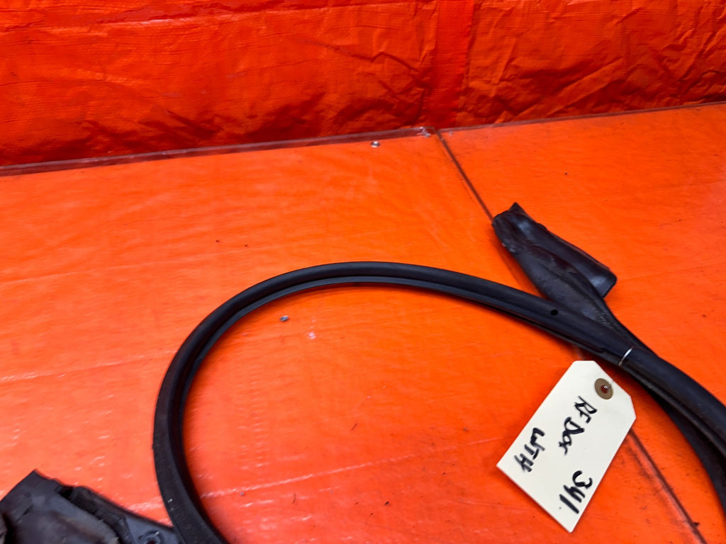 94-01 ACURA INTEGRA 4D RIGHT FRONT PASSENGER DOOR WEATHER STRIP SEAL OEM #34111