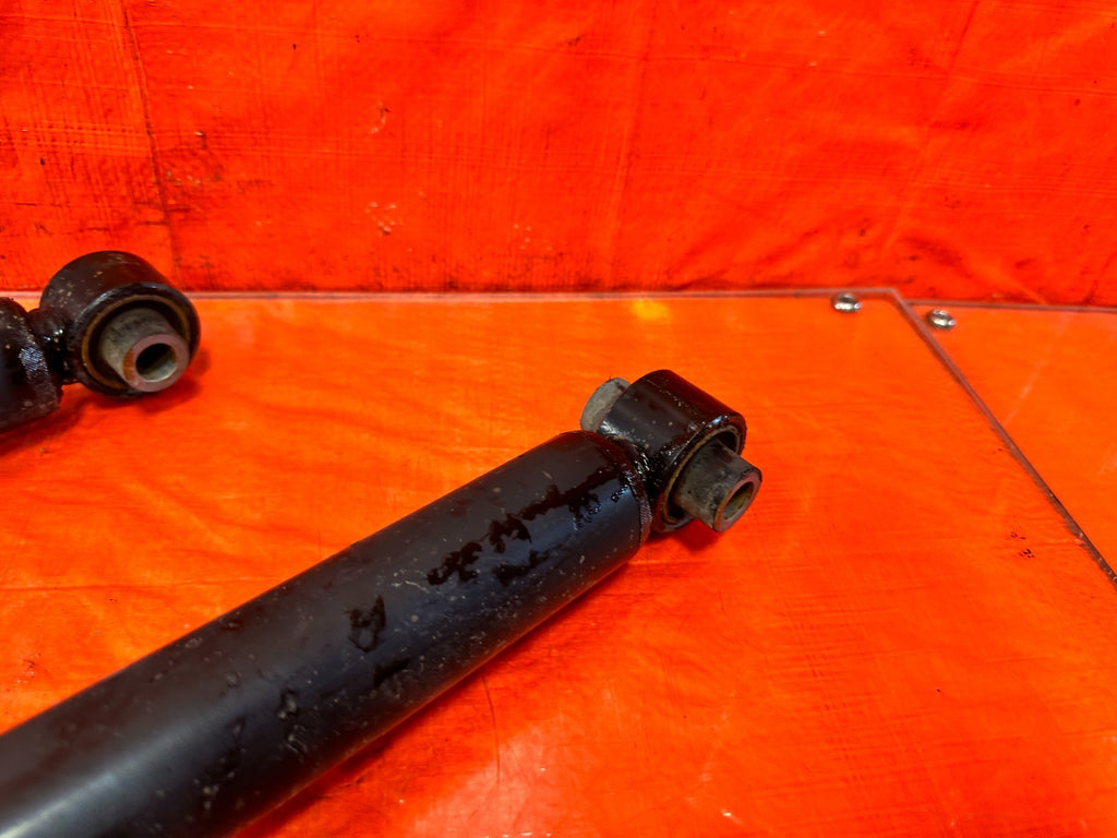 13 16 HYUNDAI GENESIS COUPE 3.8L   SPORT MODEL W/ BREMBO   REAR SHOCKS OEM 2999