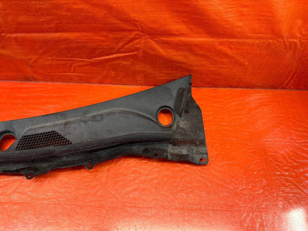 08 15 INFINITI G37 COUPE CONVERTIBLE WINDSHIELD WIPER COWL TRIM PLASTIC OEM 2322