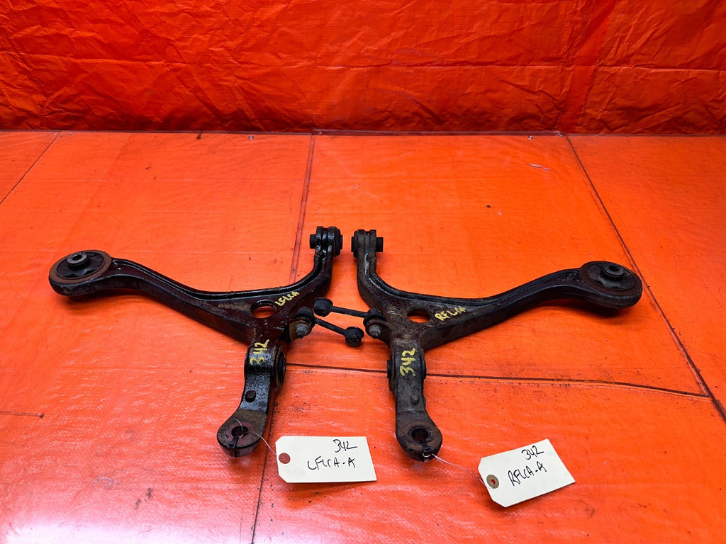04-08 ACURA TSX 4D LEFT & RIGHT FRONT LOWER CONTROL ARMS DRIVER PASSENGER #3420
