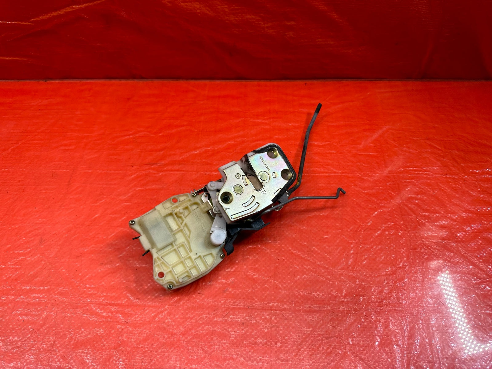 04 09 HONDA S2000   PASSENGER RIGHT DOOR LOCK ACTUATOR LOCK LATCH   OEM #1974