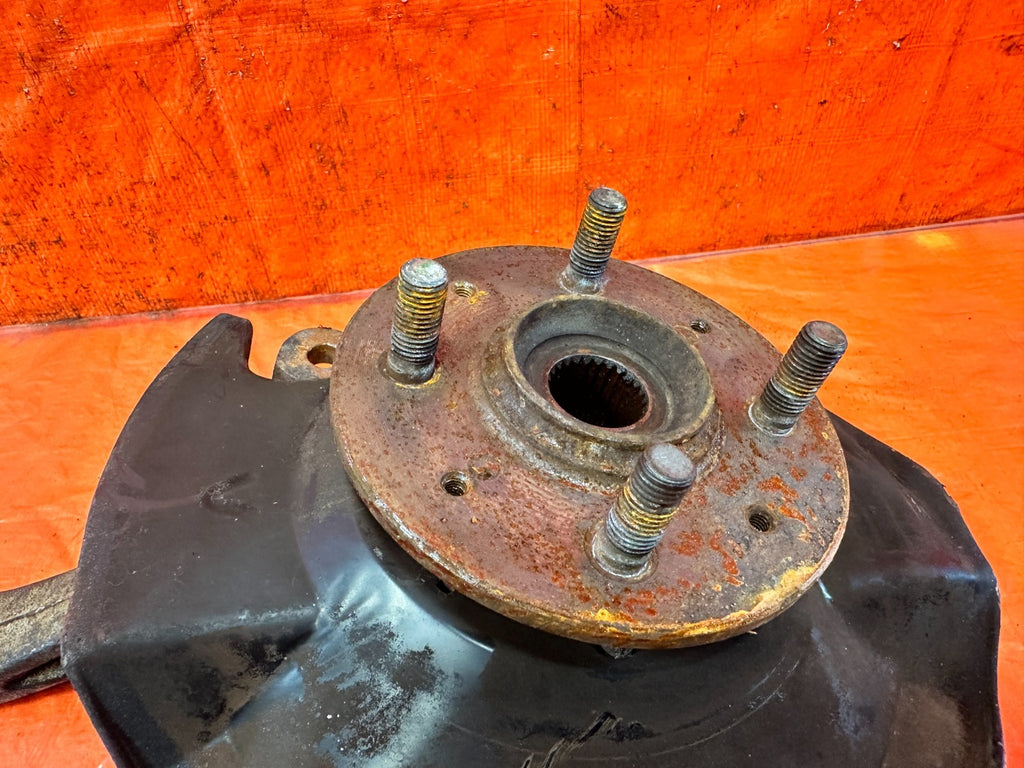 92 95 HONDA CIVIC   EX MODEL   PASSENGER RIGHT FRONT SPINDLE KNUCKLE HUB   3274