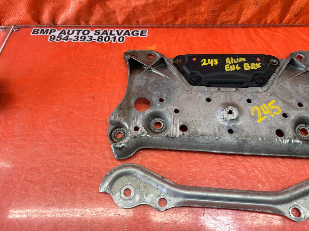 08 15 INFINITI G37 COUPE & CONVERTIBLE RWD   FRONT SUB FRAME BRACE   OEM #2455
