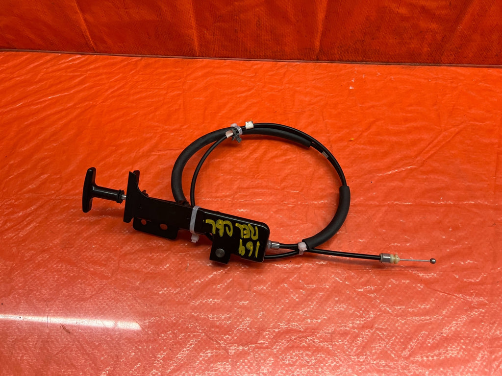 08 15 INFINITI G37 & Q60   2D COUPE   REAR SEAT RELEASE CABLE   OEM #1699