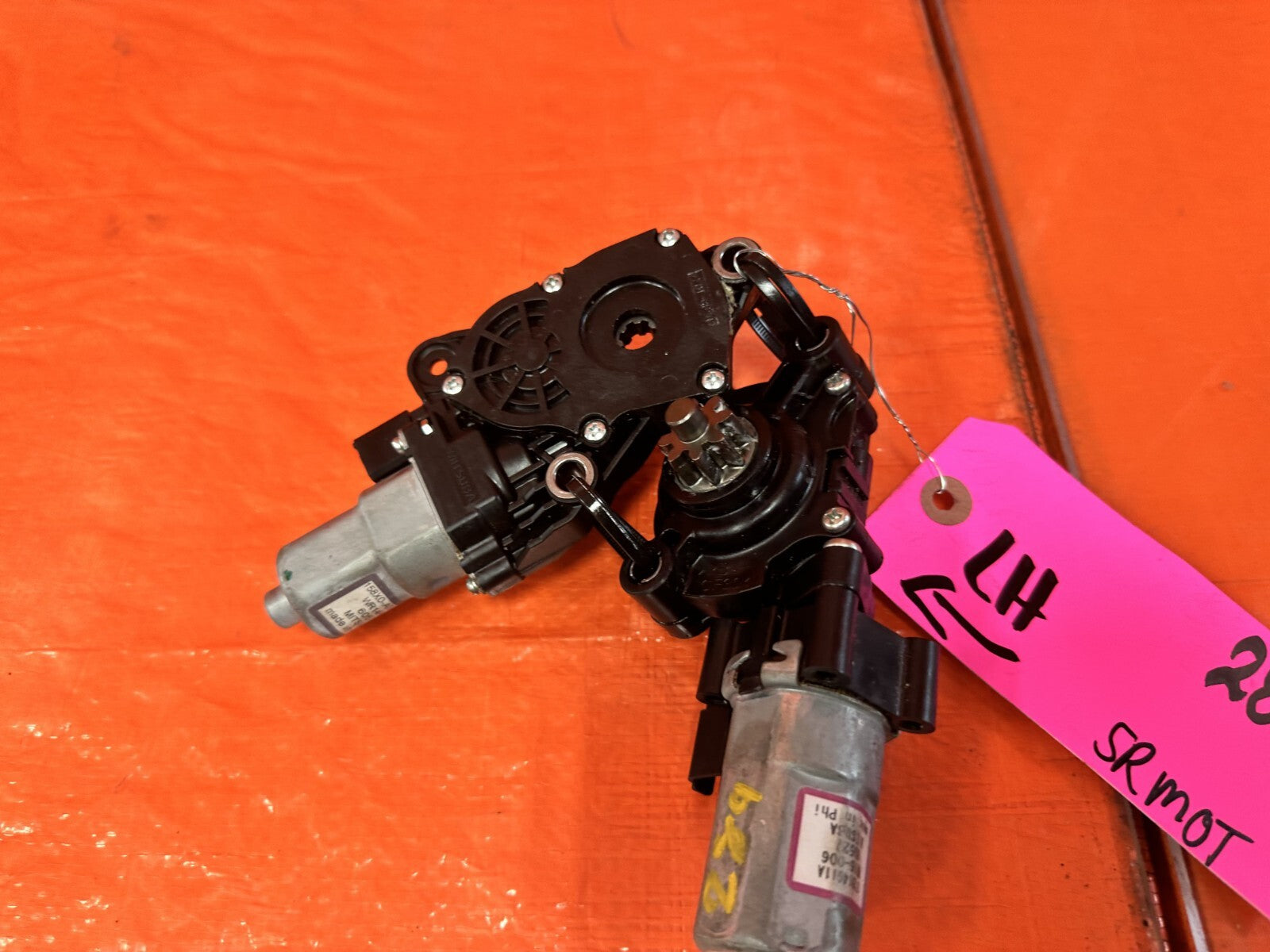 17 20 INFINITI Q60   DRIVER LEFT SEAT MOTORS   OEM FACTORY OE #2896