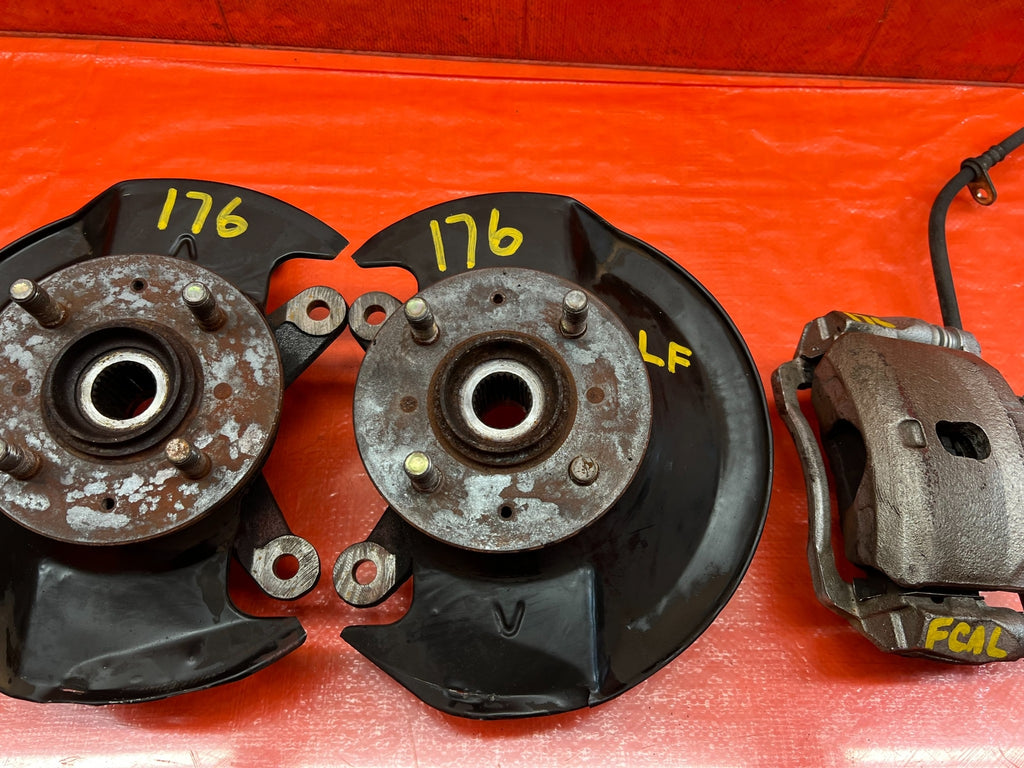 EP3 HONDA CIVIC SI   4x100 FRONT SPINDLE KNUCKLE CONVERSION   LEFT RIGHT OEM 17611