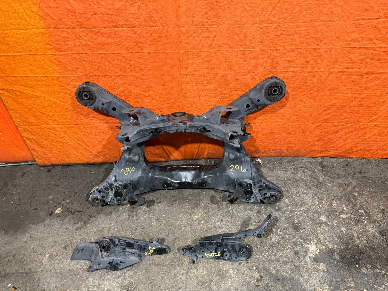 14 20 INFINITI Q50 & 16 20 Q60 REAR SUBFRAME CROSSMEMBER K FRAME W/ BRACKETS 29610