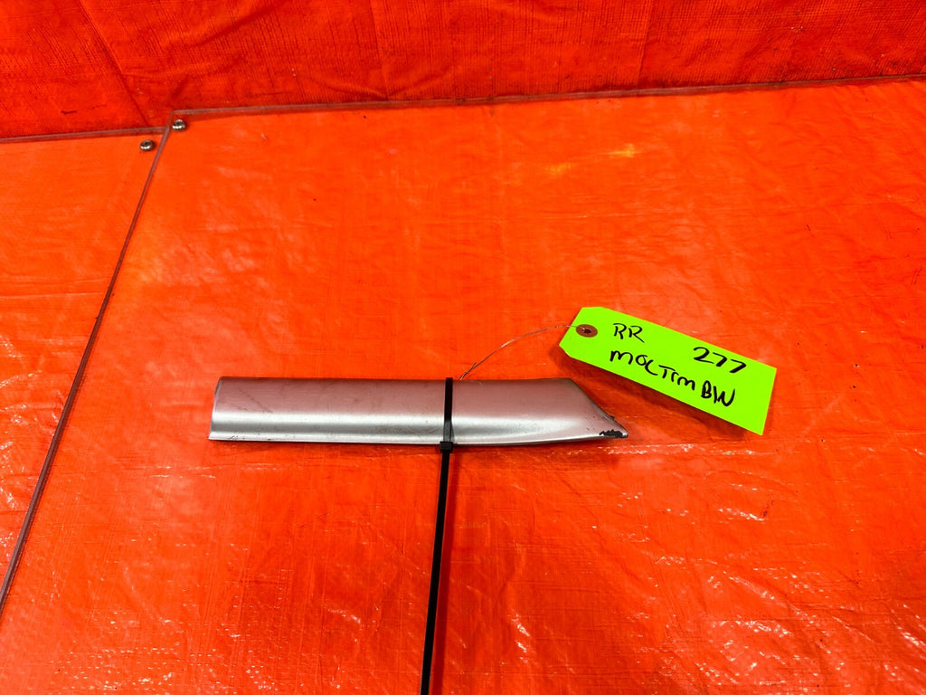88 89 HONDA CRX PASSENGER RIGHT REAR QUARTER PANEL MOLDING   OEM FACTORY #2770