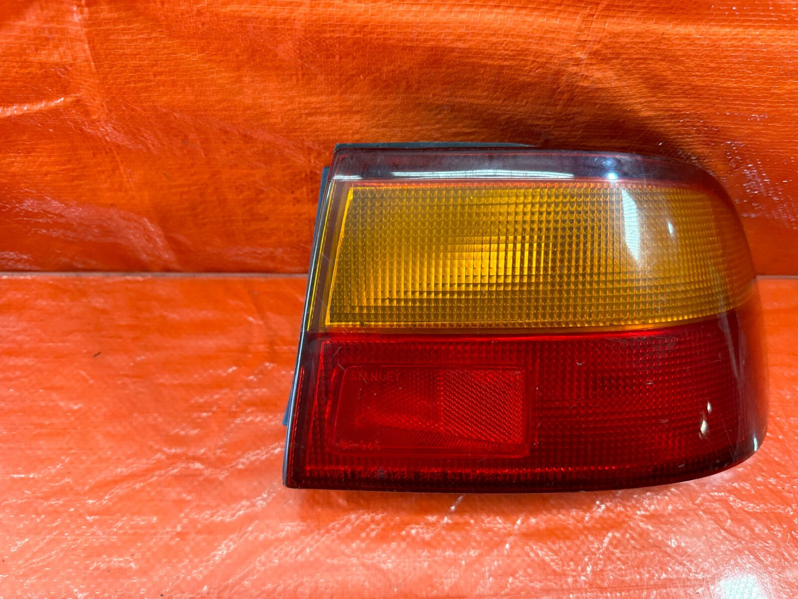 92 95 HONDA CIVIC   COUPE & SEDAN   PASSENGER RIGHT OUTER TAIL LIGHT LAMP OEM4