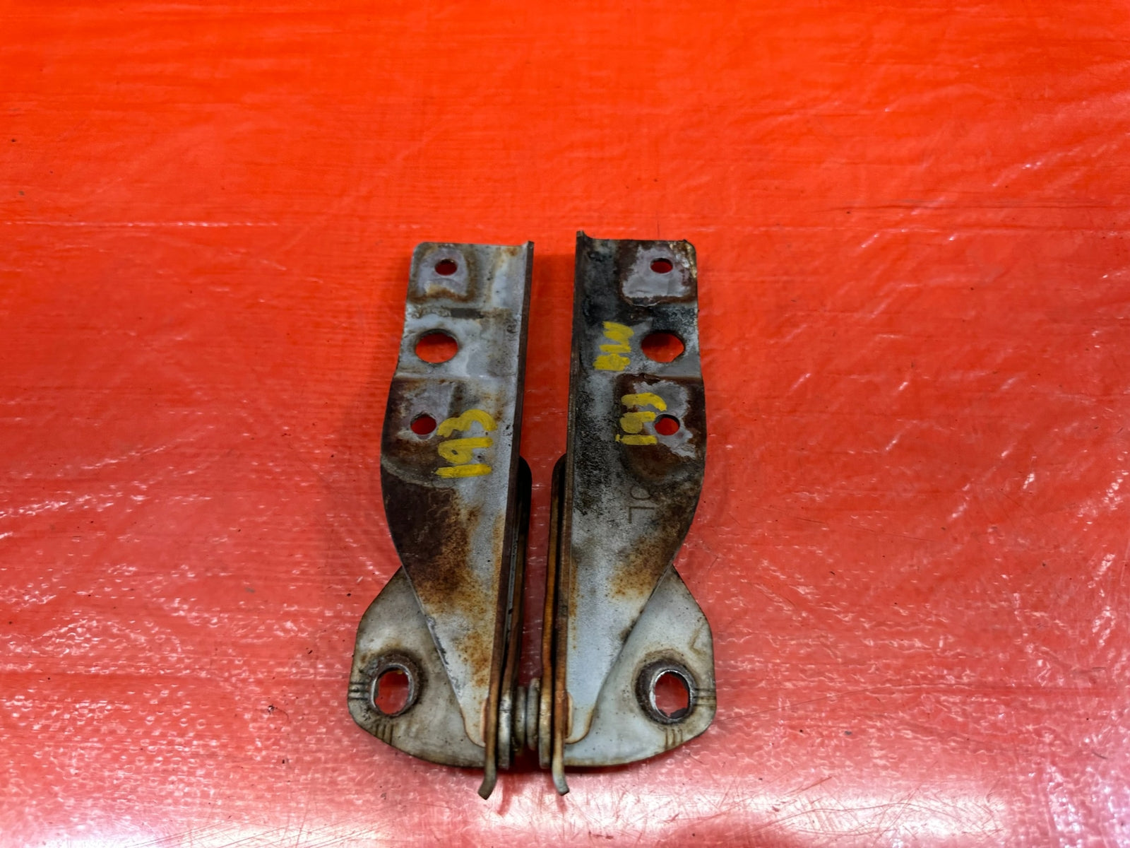95 98 HONDA ODYSSEY   LEFT & RIGHT HOOD HINGES   OEM FACTORY #19310
