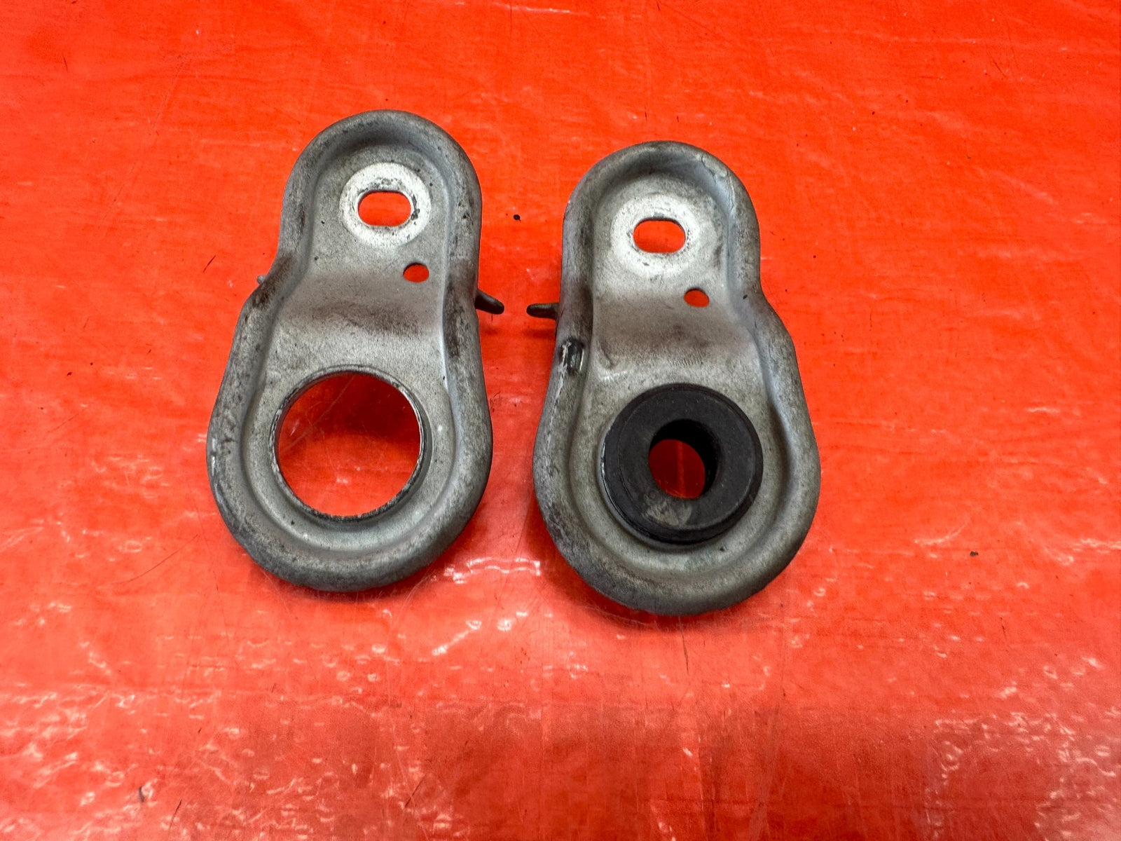 00 09 HONDA S2000   RADIATOR MOUNTING BRACKET SET LEFT & RIGHT OEM FACTORY #1978