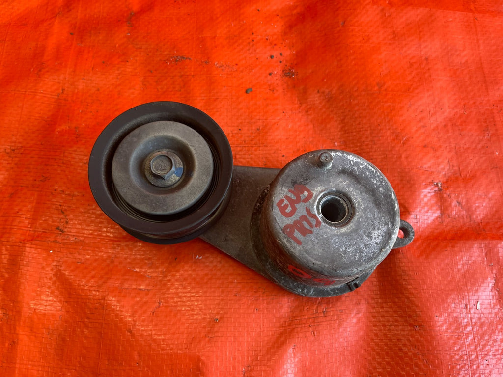 08 10 INFINITI G37 SPORT S COUPE VQ37VHR   IDLER PULLEY W/ BRACKET   OEM FACTORY3